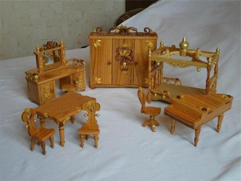 Meubles en bois bricolage pour poupées